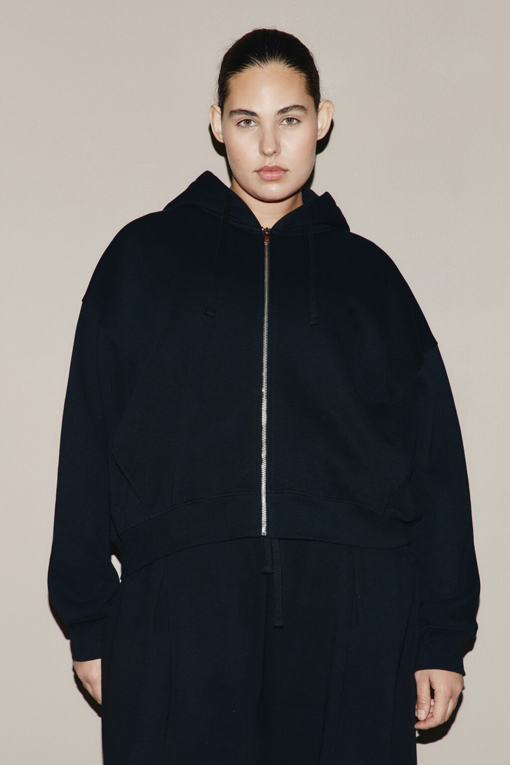 Худи-зипка с капюшоном из футера - цвет черный - 2