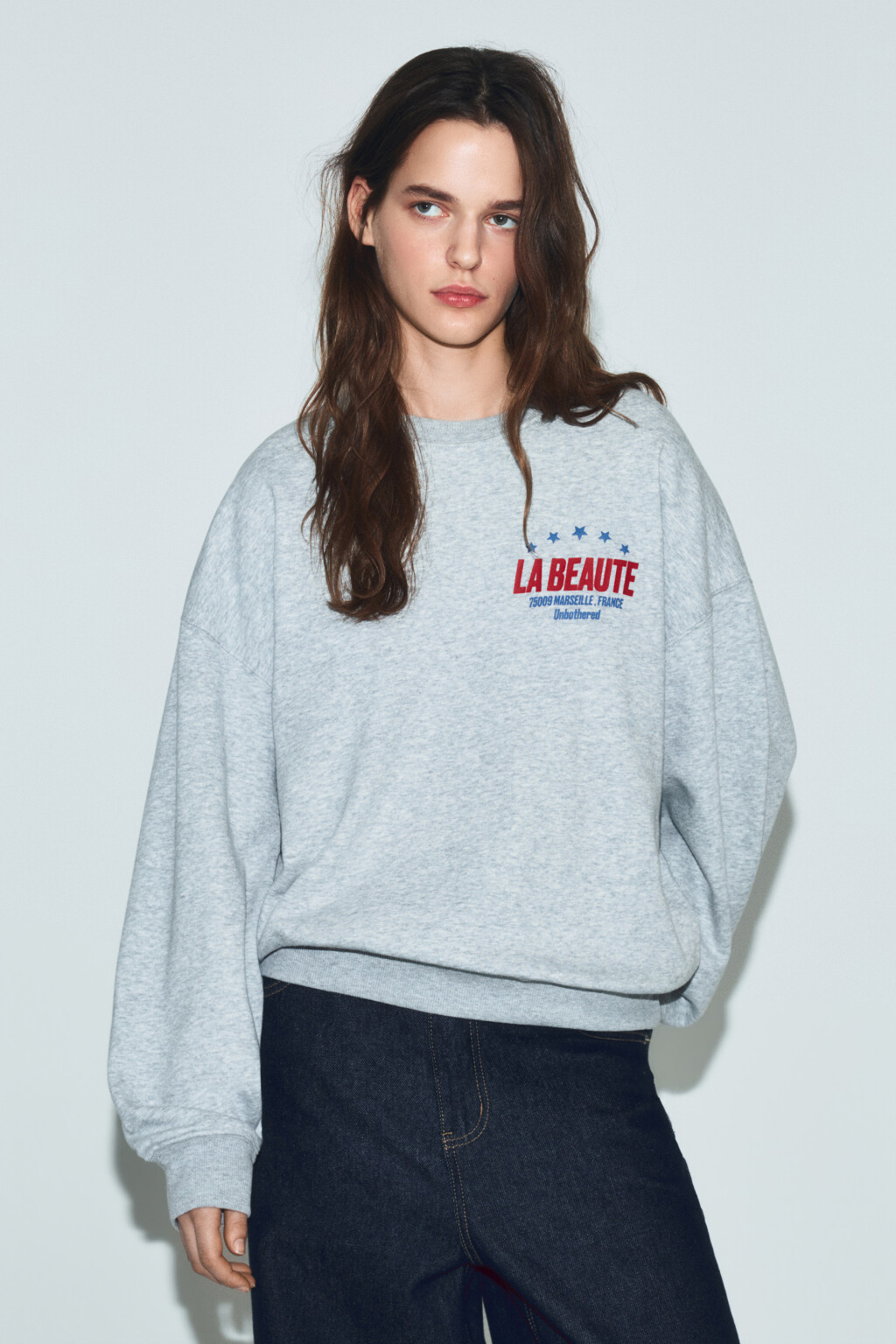 Свитшот оверсайз из футера с принтом - цвет серый - 2