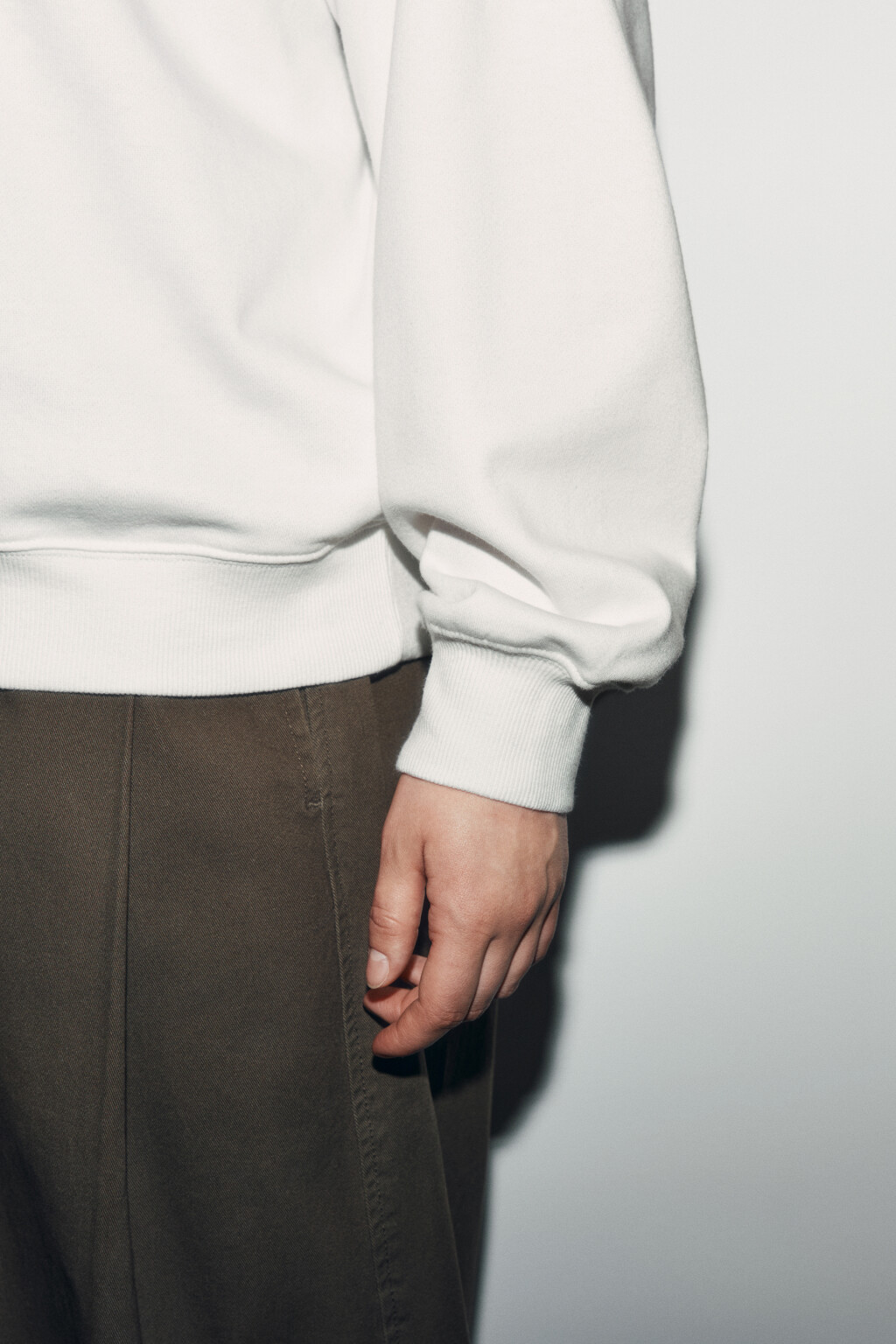 Свитшот оверсайз из футера с принтом - цвет бежевый - 6