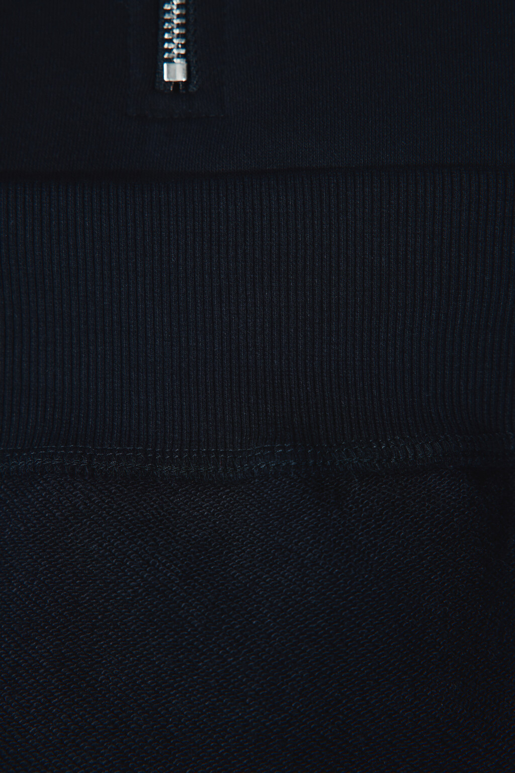 Свитшот с воротником на молнии - цвет черный - 7