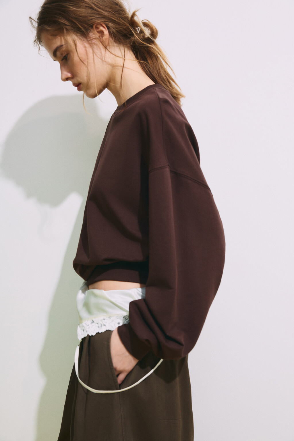 Свитшот базовый из хлопкового трикотажа - цвет коричневый - 1