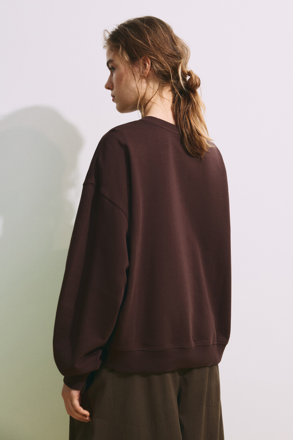 Свитшот базовый из хлопкового трикотажа - цвет коричневый - 3