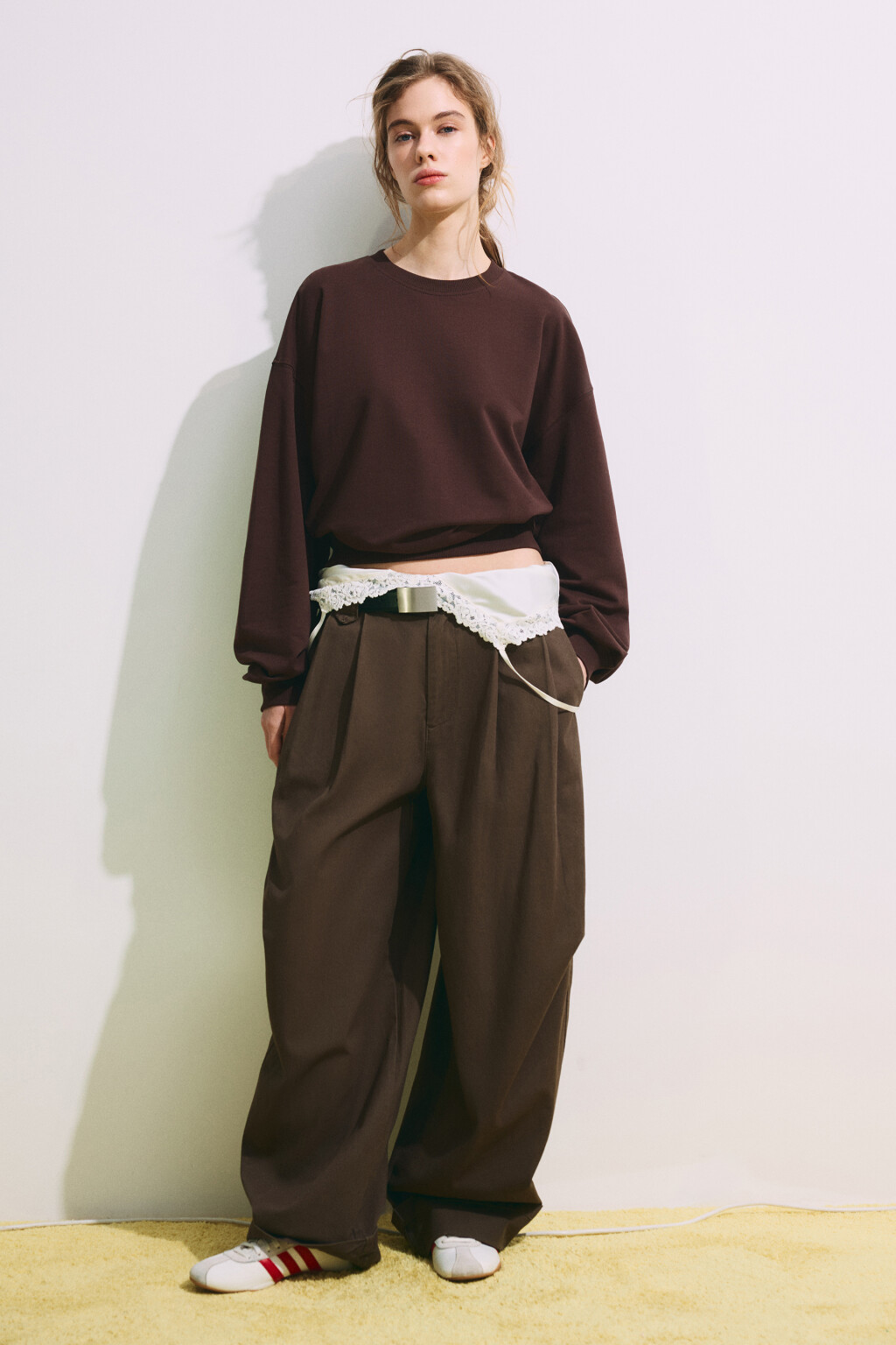 Свитшот базовый из хлопкового трикотажа - цвет коричневый - 4