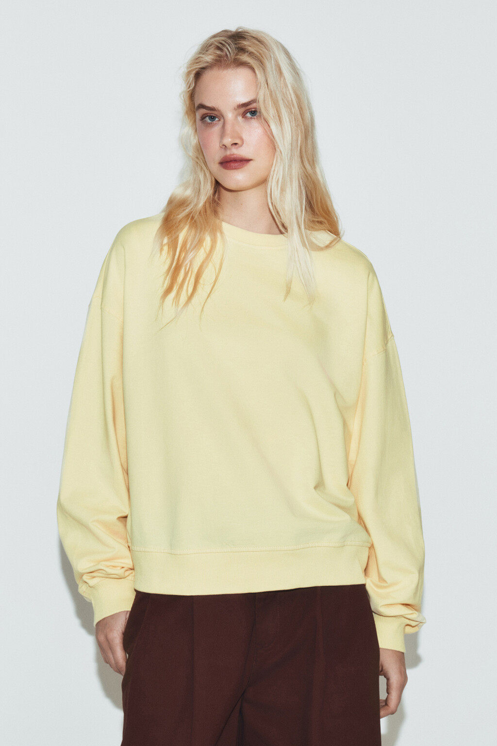 Свитшот базовый из хлопкового трикотажа - цвет желтый - 3