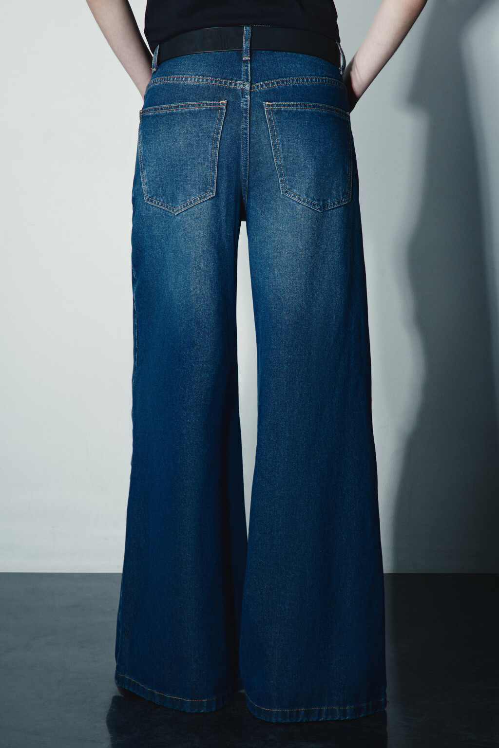 Джинсы широкие с ремнем - цвет синий - 3