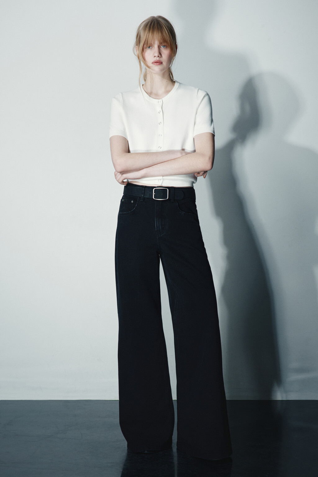 Джинсы широкие с ремнем - цвет черный - 5