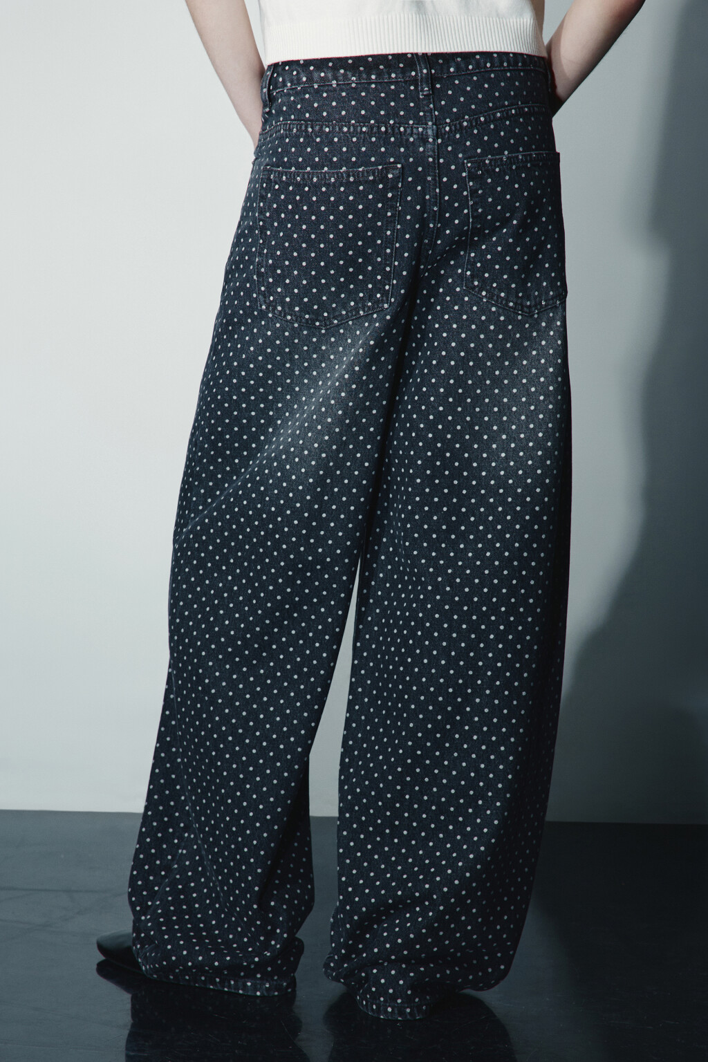 Джинсы baggy fit в горошек - цвет серый - 3