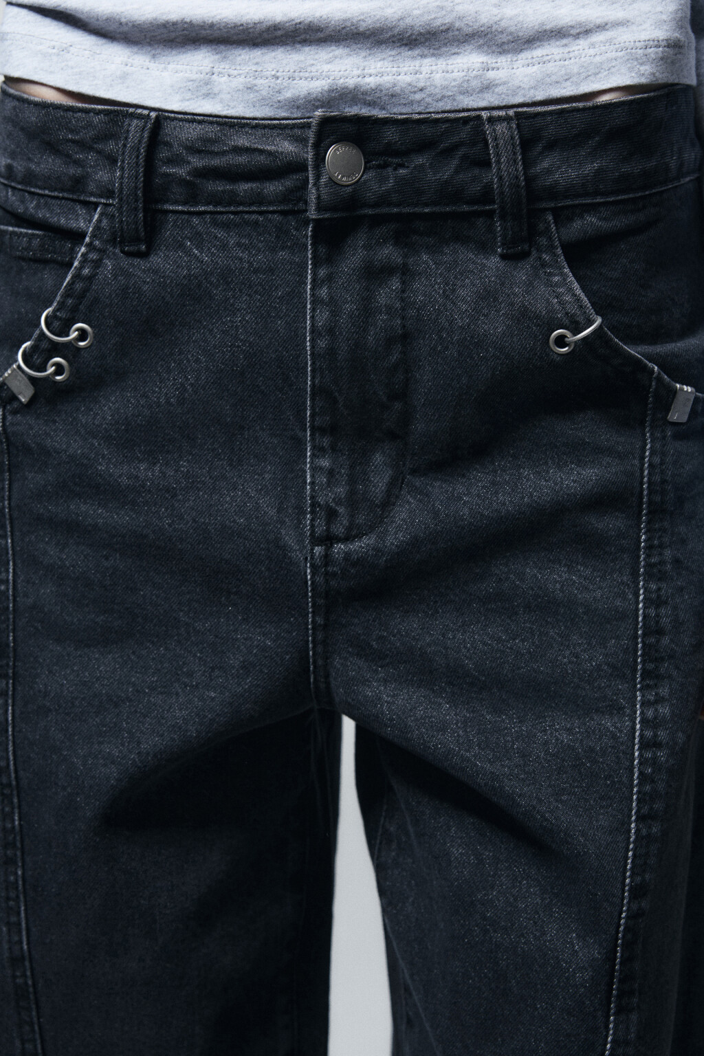 Джинсы baggy fit с пирсингом на кармашках - цвет черный - 5