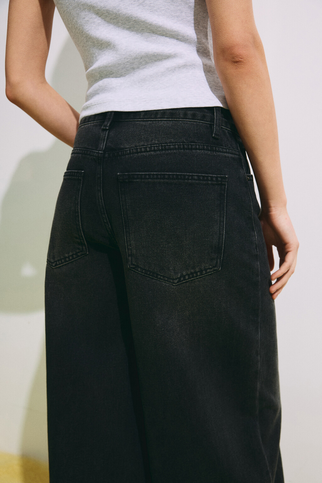 Джинсы baggy fit со средней посадкой - цвет черный - 7