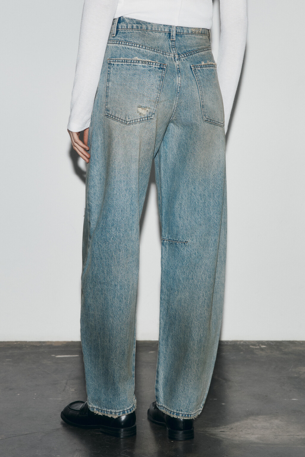 Джинсы barrel fit рваные с эффектом грязи - цвет синий - 2