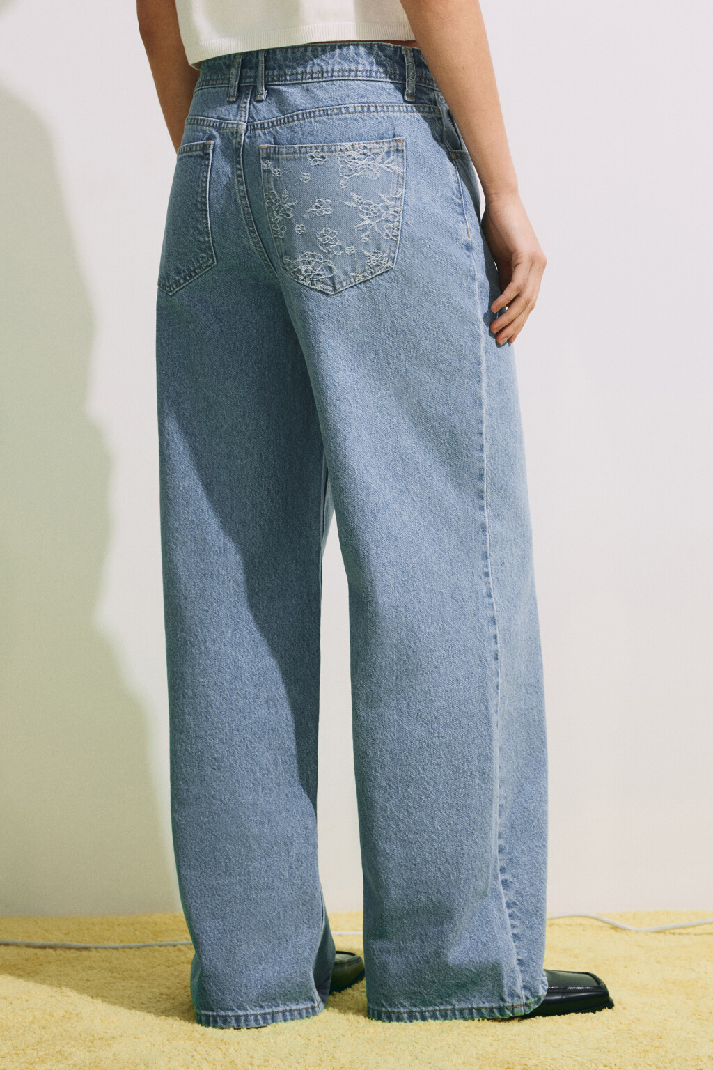 Джинсы straight fit со средней посадкой и вставками - цвет голубой - 4