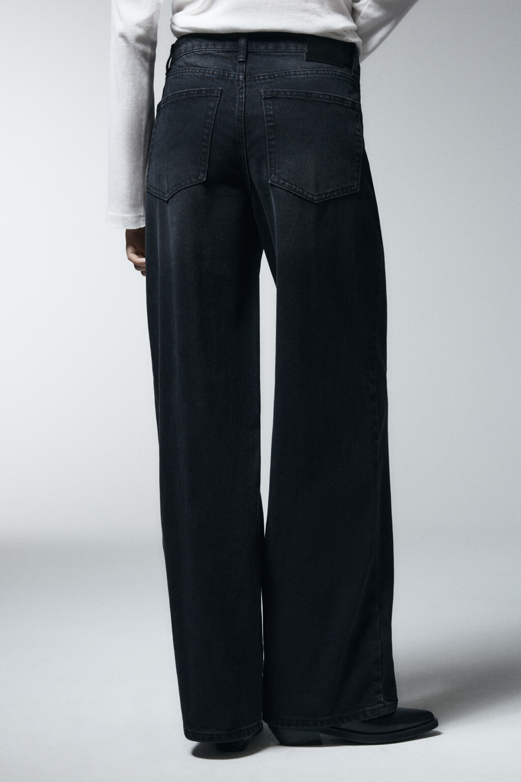 Джинсы широкие со средней посадкой - цвет черный - 3