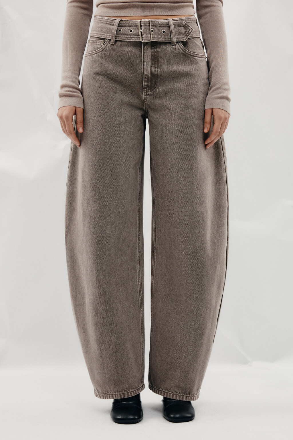 Джинсы barrel fit с декоративным ремнем - цвет бежевый - 2