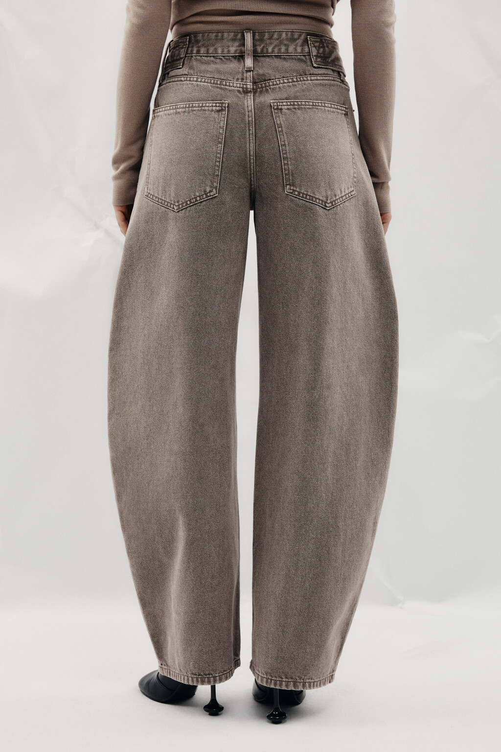 Джинсы barrel fit с декоративным ремнем - цвет бежевый - 3