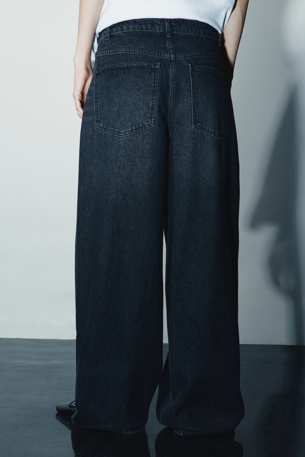 Джинсы baggy fit со средней посадкой - цвет серый - 4