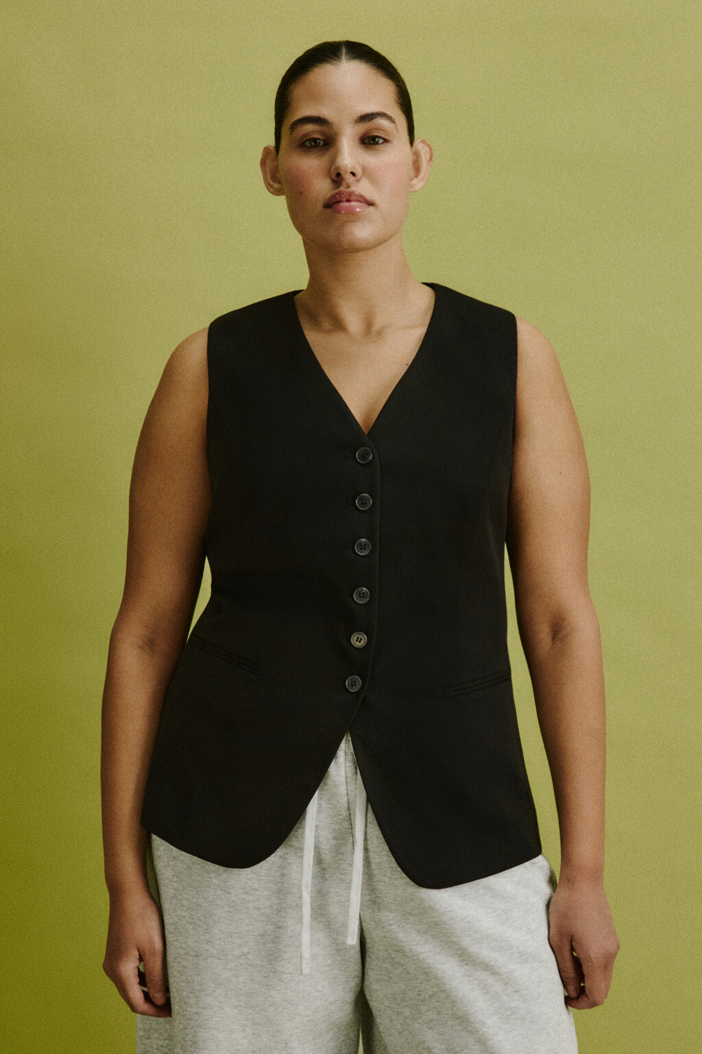 Жилет из костюмной ткани - цвет черный - 3