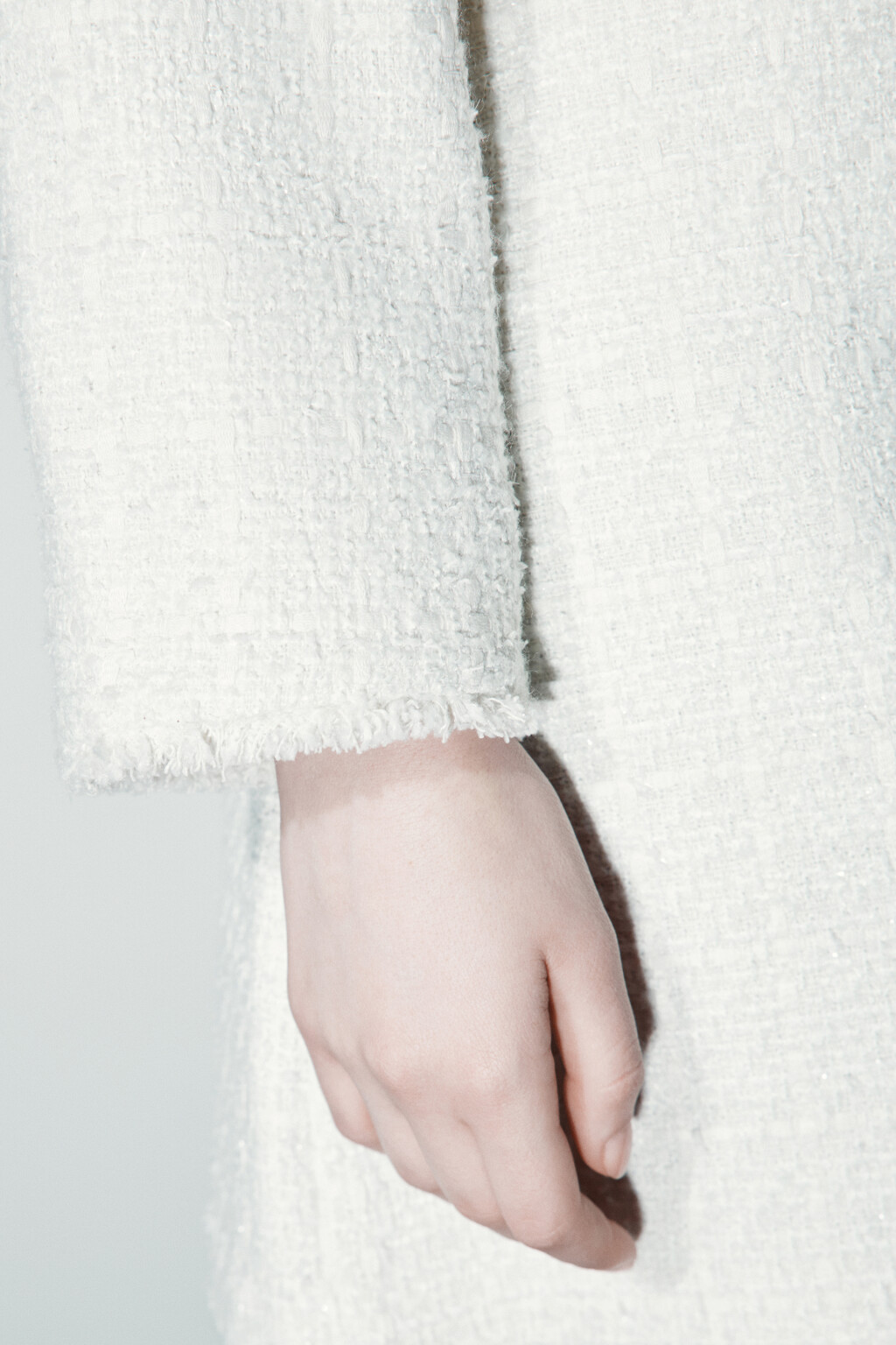 Жакет твидовый укороченный с шерстью - цвет молочный - 6