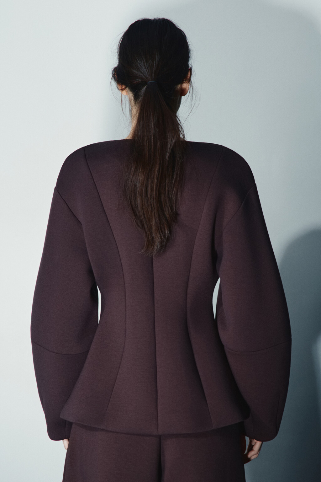 Пиджак приталенный с объемными рукавами - цвет коричневый - 3