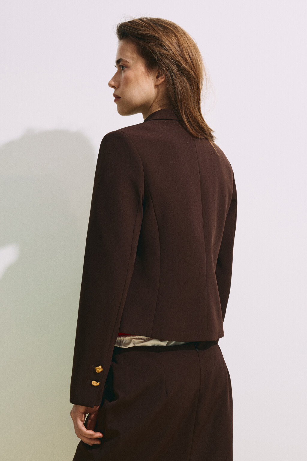Пиджак прямой с пуговицами разной формы - цвет коричневый - 5