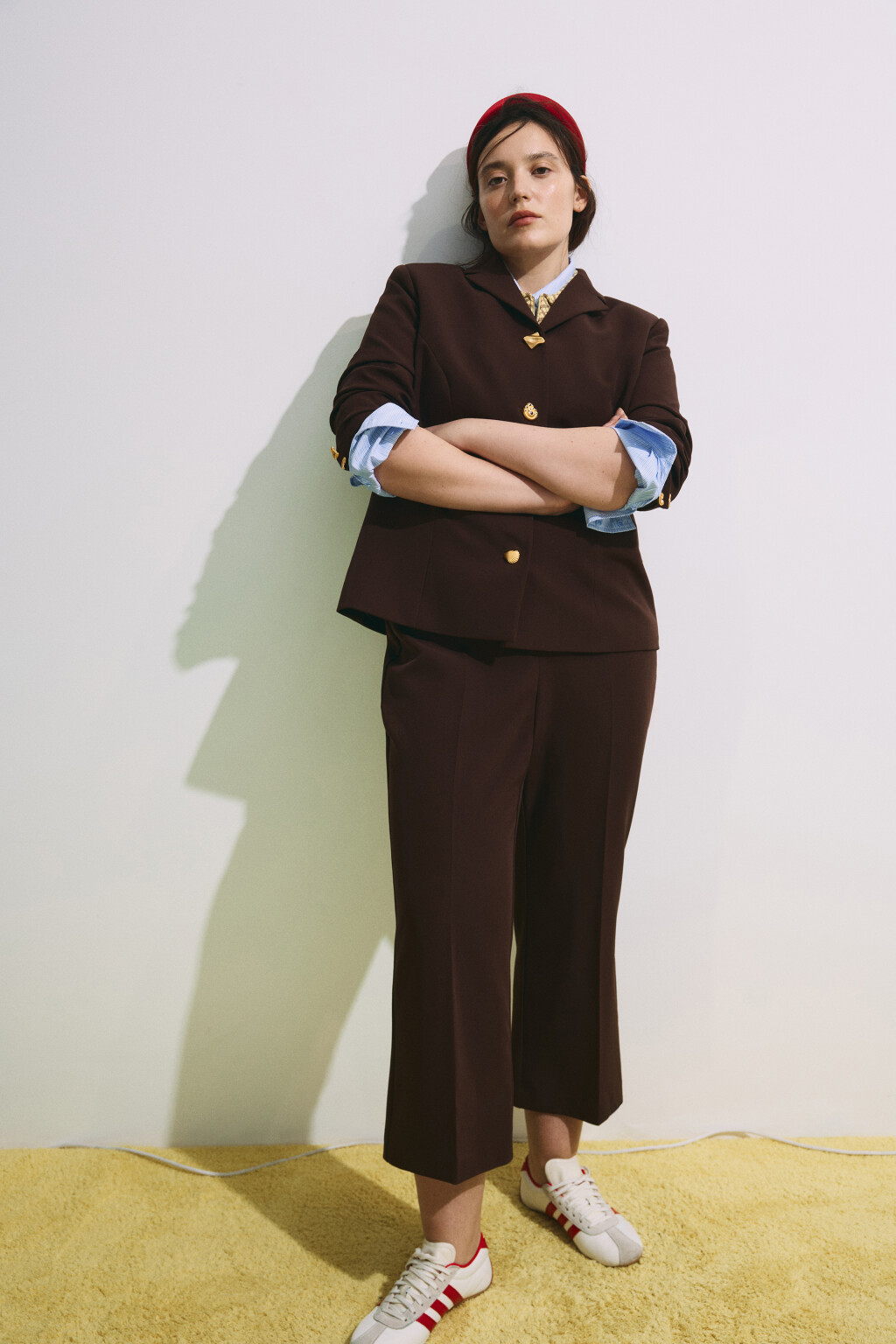 Пиджак прямой с пуговицами разной формы - цвет коричневый - 1