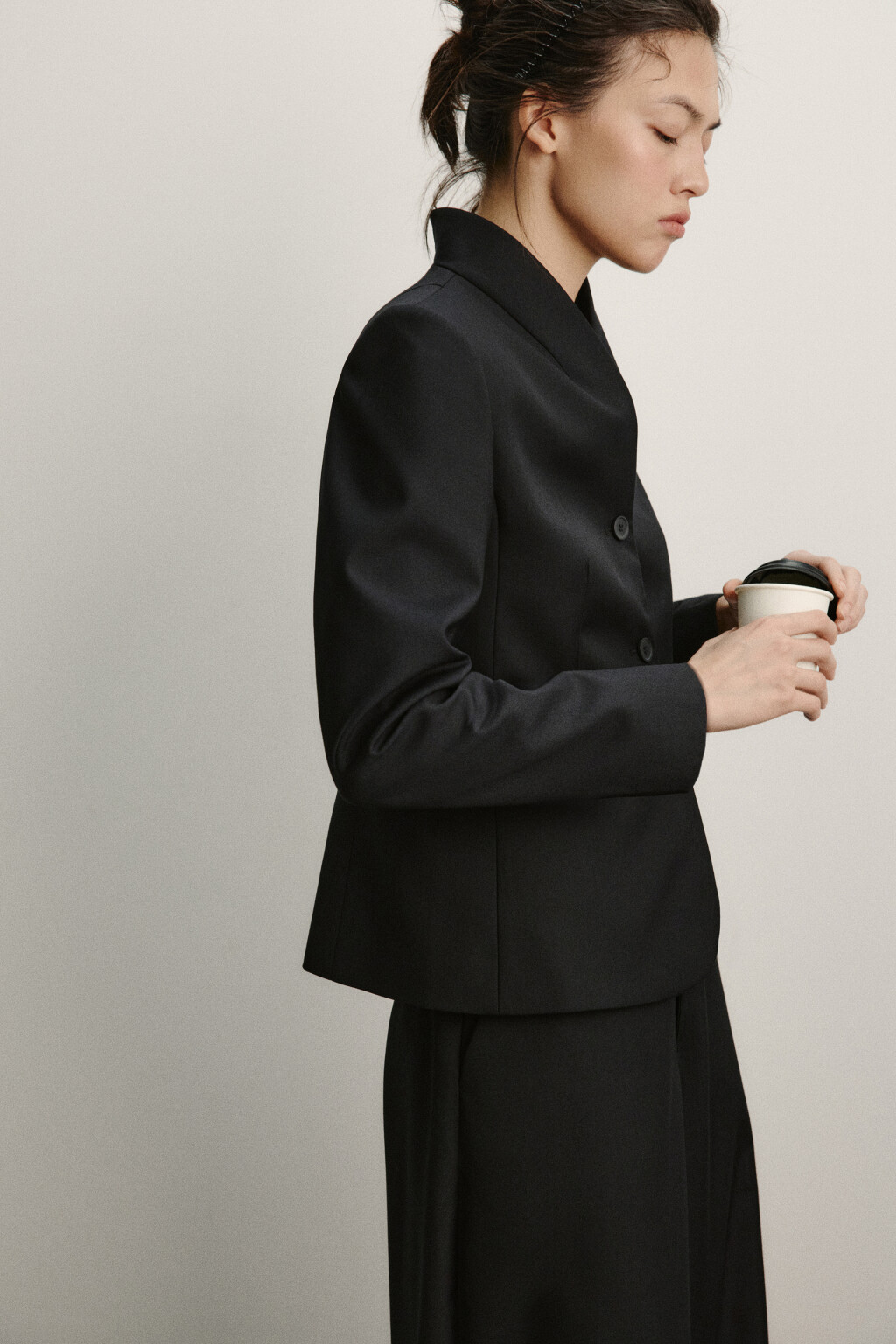 пиджак приталенный с воротником-стойкой - цвет черный - 2