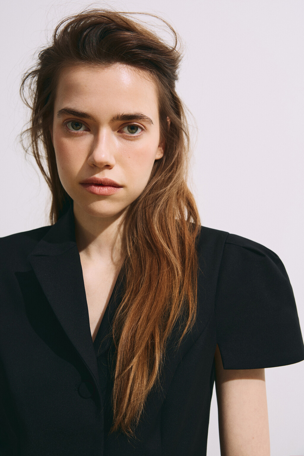 Пиджак укороченный приталенный из костюмной ткани - цвет черный - 6