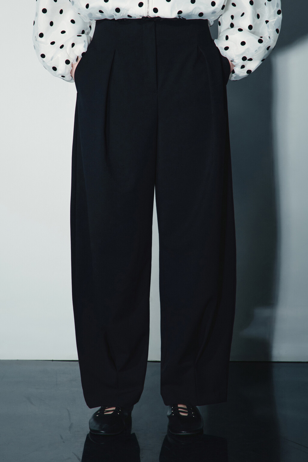 Брюки barrel fit со средней посадкой - цвет черный - 2