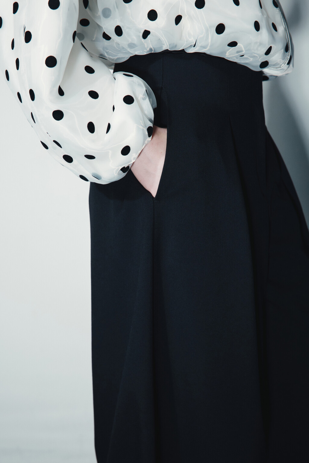 Брюки barrel fit со средней посадкой - цвет черный - 5