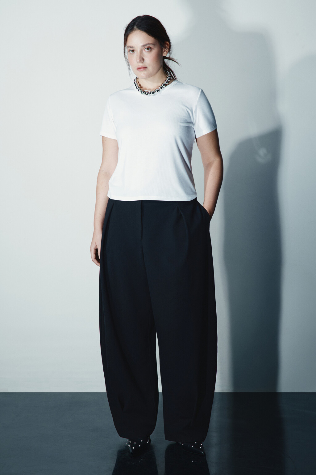 Брюки barrel fit со средней посадкой - цвет черный - 4