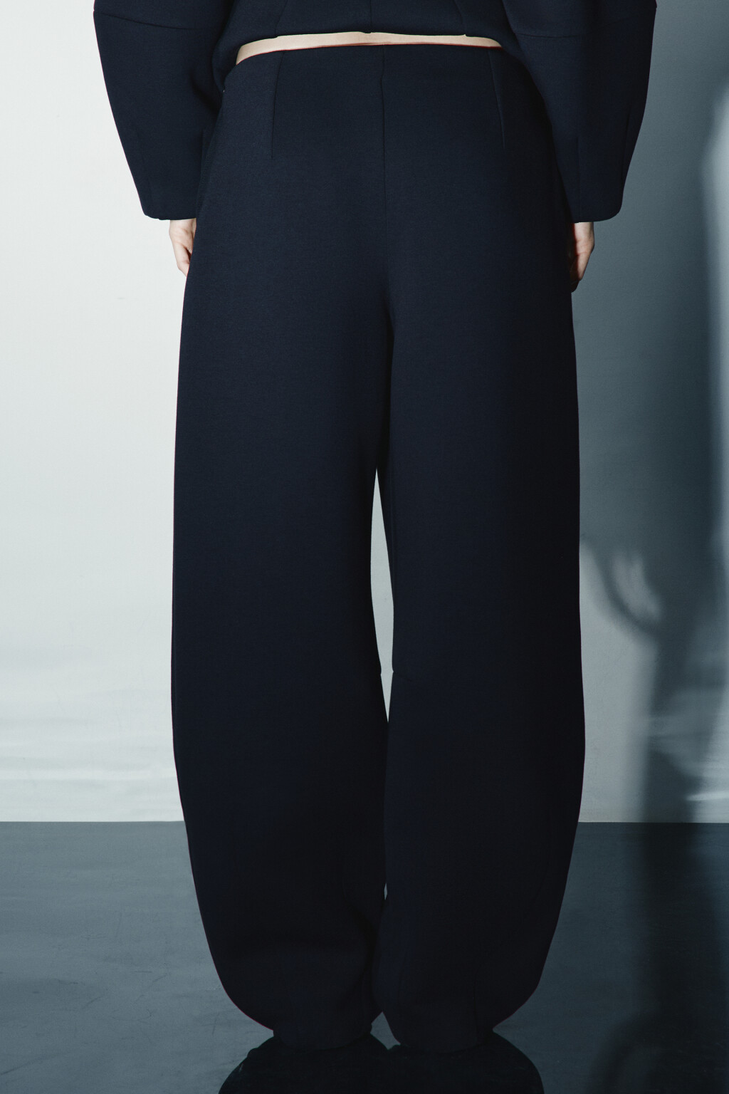 Брюки barrel fit с декоративными швами - цвет черный - 3