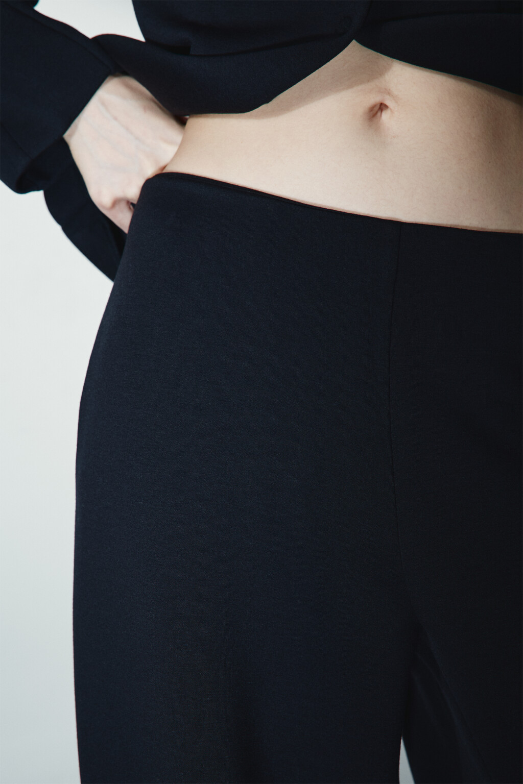 Брюки barrel fit с декоративными швами - цвет черный - 5