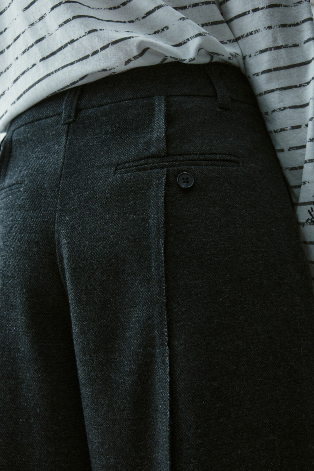 Брюки костюмные с открытыми срезами - цвет серый - 8