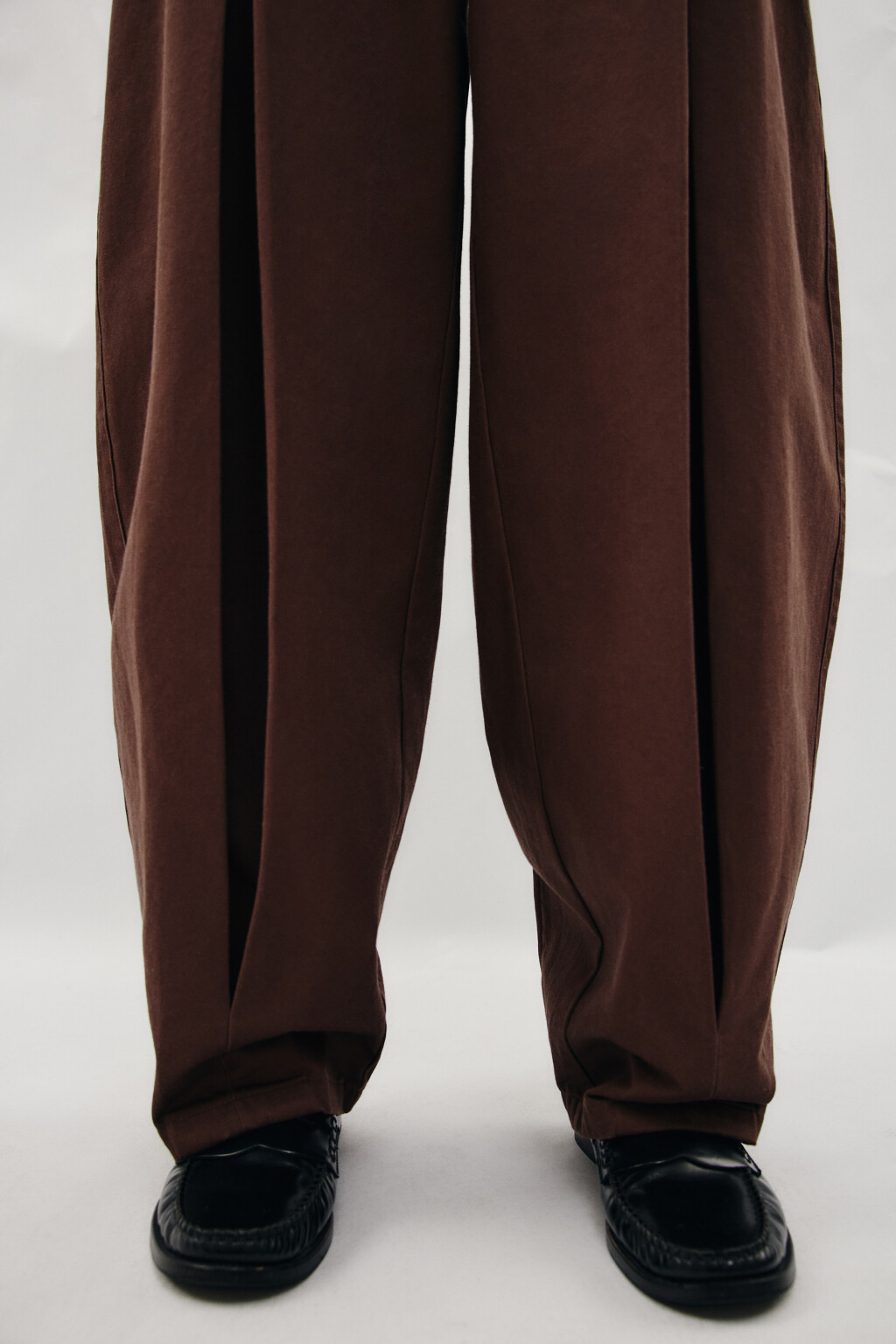 Брюки barrel fit из хлопка - цвет коричневый - 8