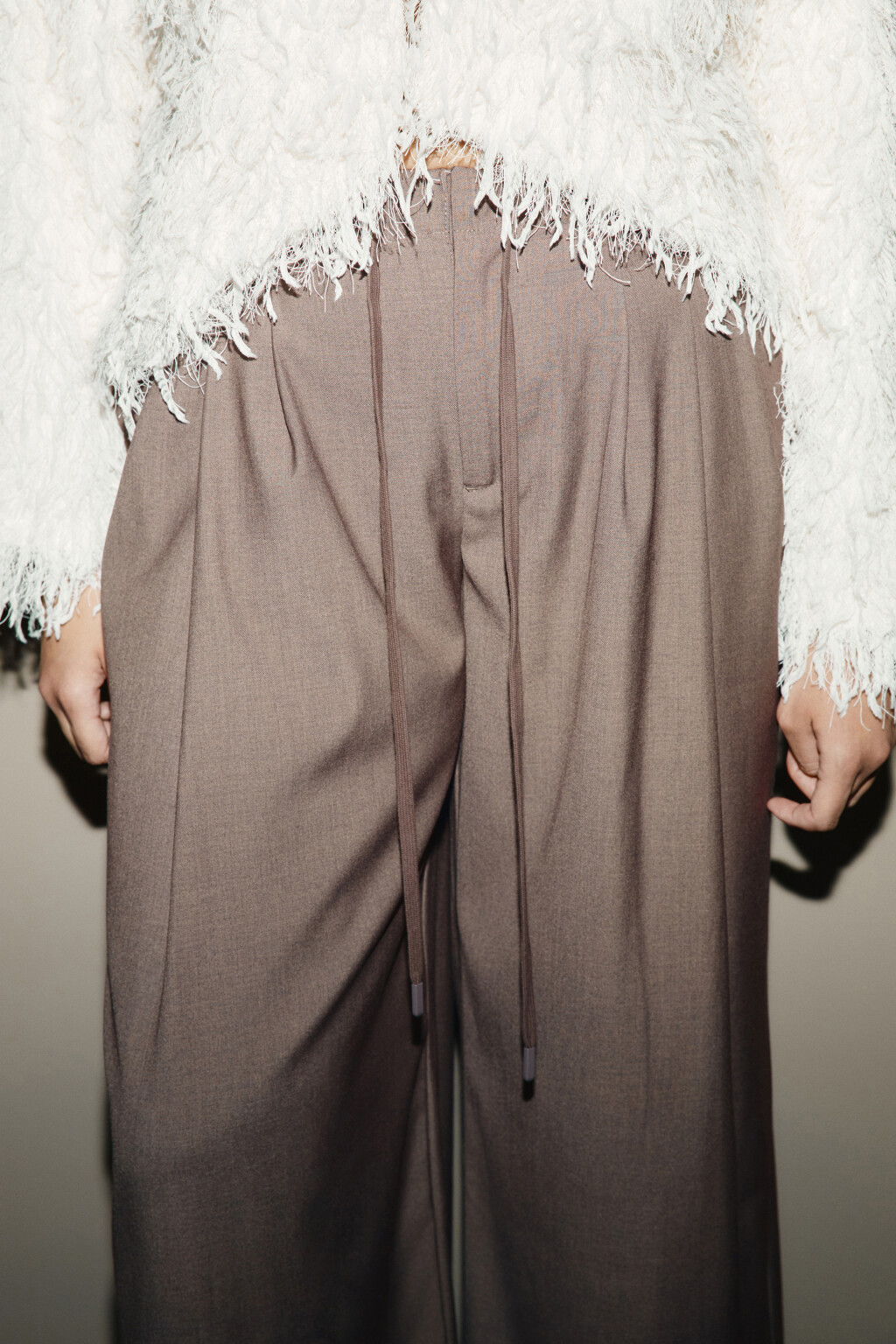 Брюки wide leg костюмные на завязках больших размеров - цвет коричневый - 6