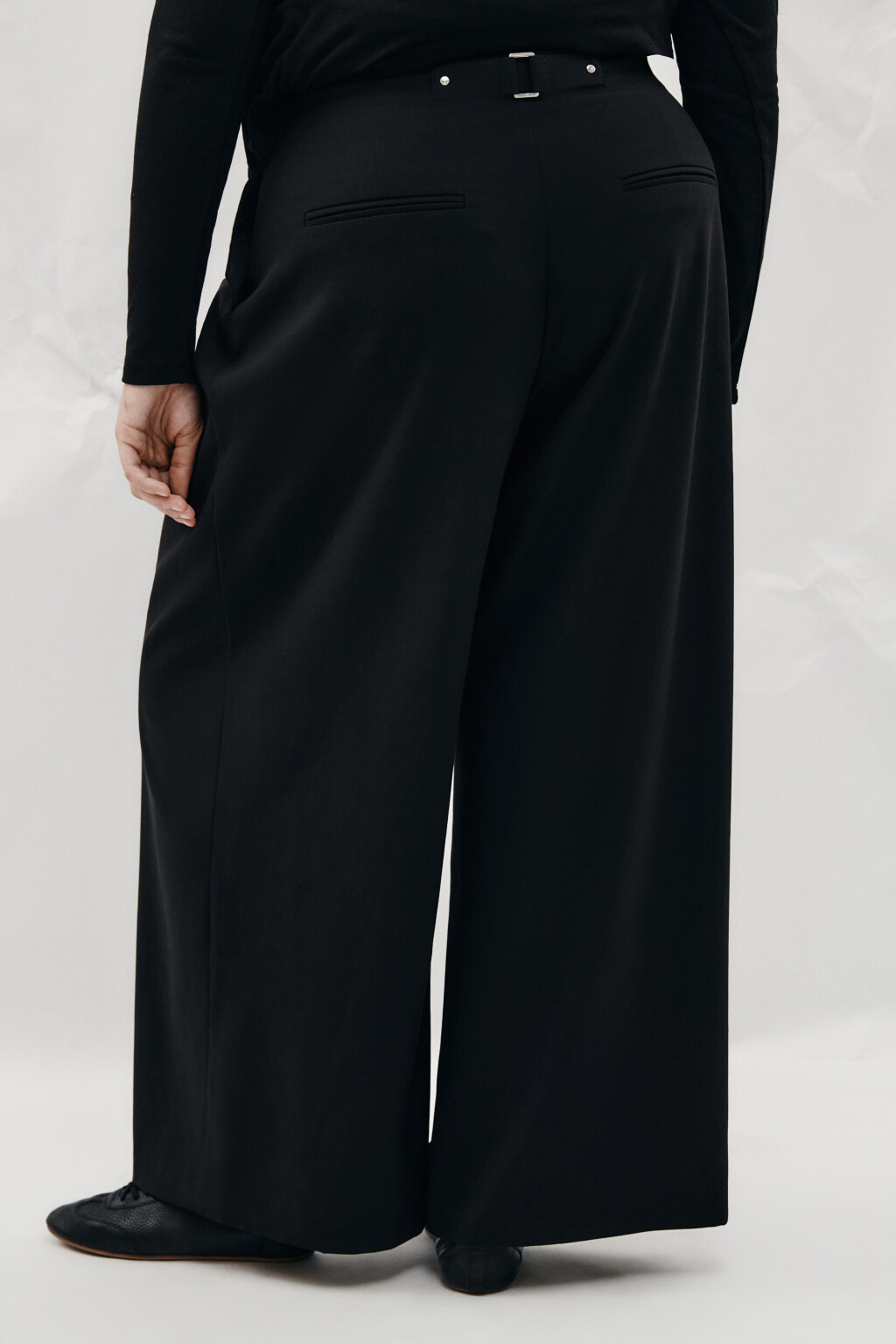 Брюки wide leg костюмные на завязках больших размеров - цвет черный - 3