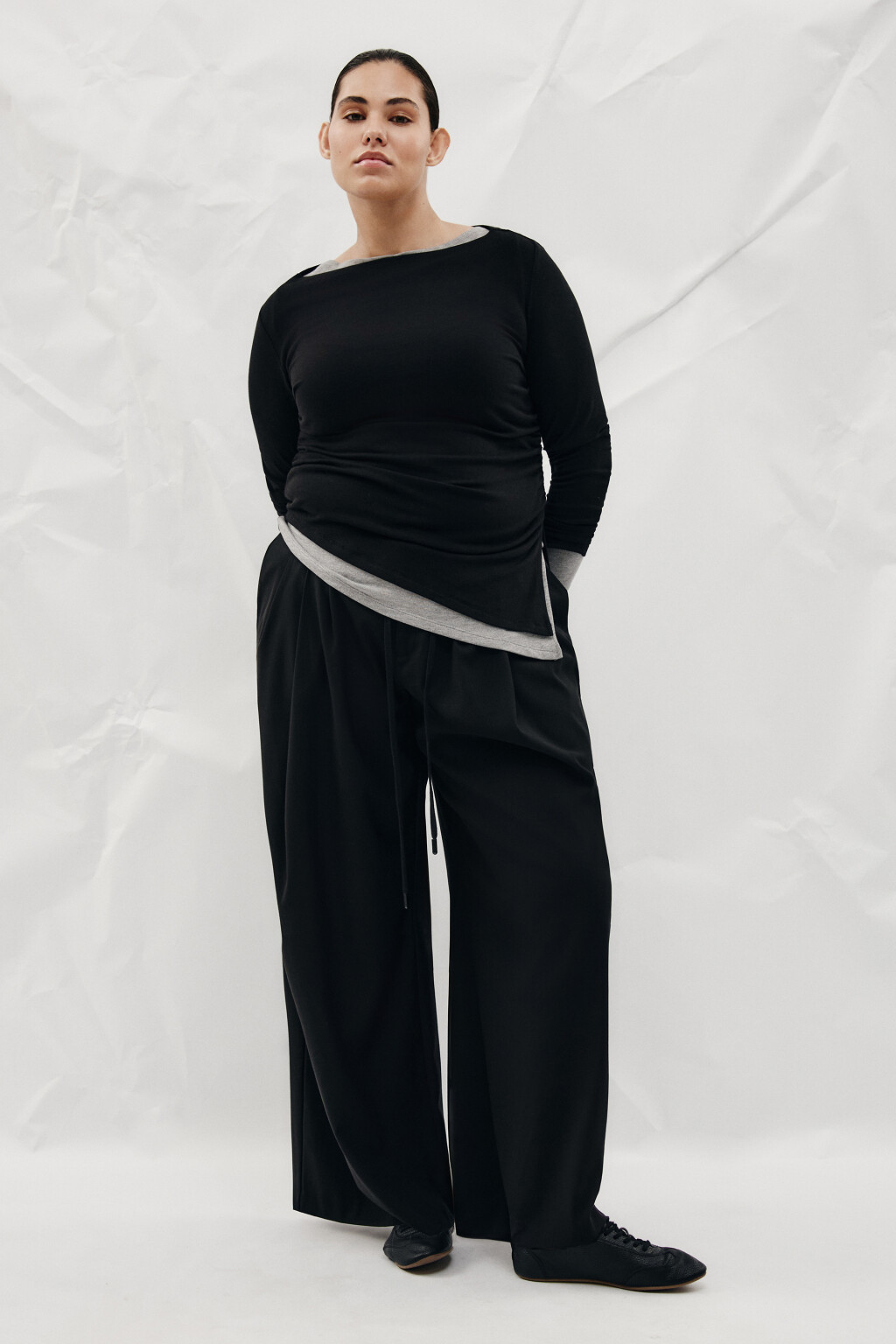 Брюки wide leg костюмные на завязках больших размеров - цвет черный - 4