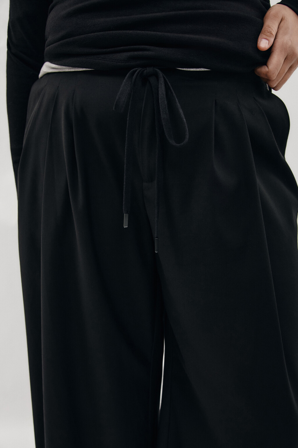 Брюки wide leg костюмные на завязках больших размеров - цвет черный - 6