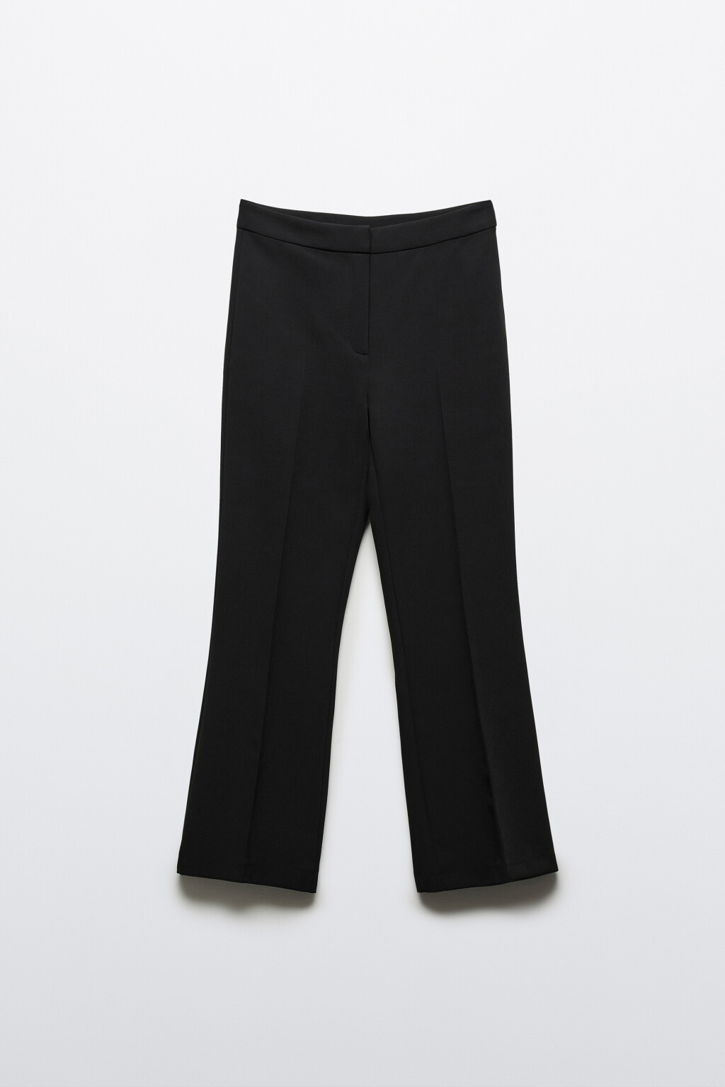 Брюки клеш костюмные со стрелками - цвет черный - 1
