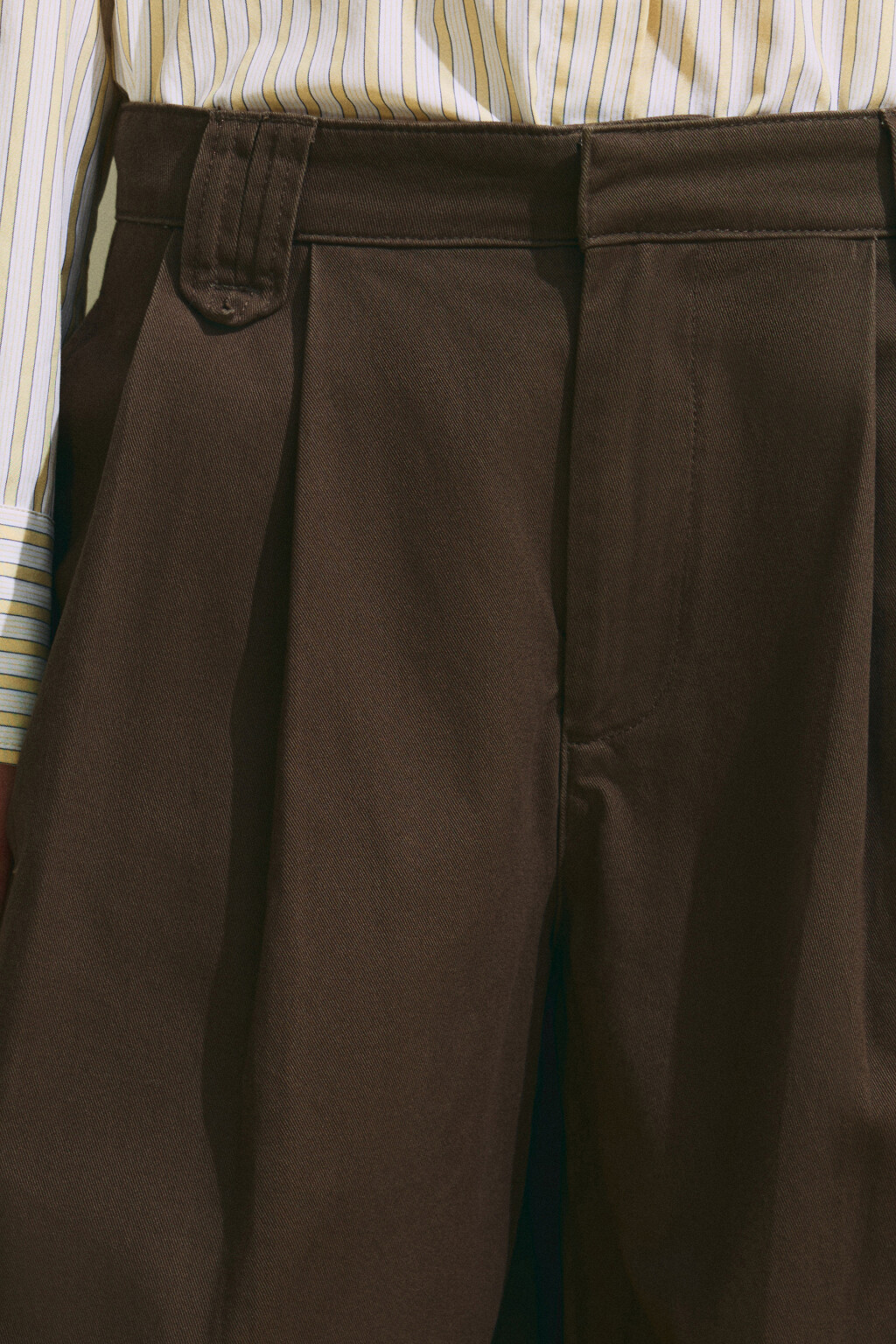 Брюки barrel fit с подворотами и защипами - цвет зеленый - 6