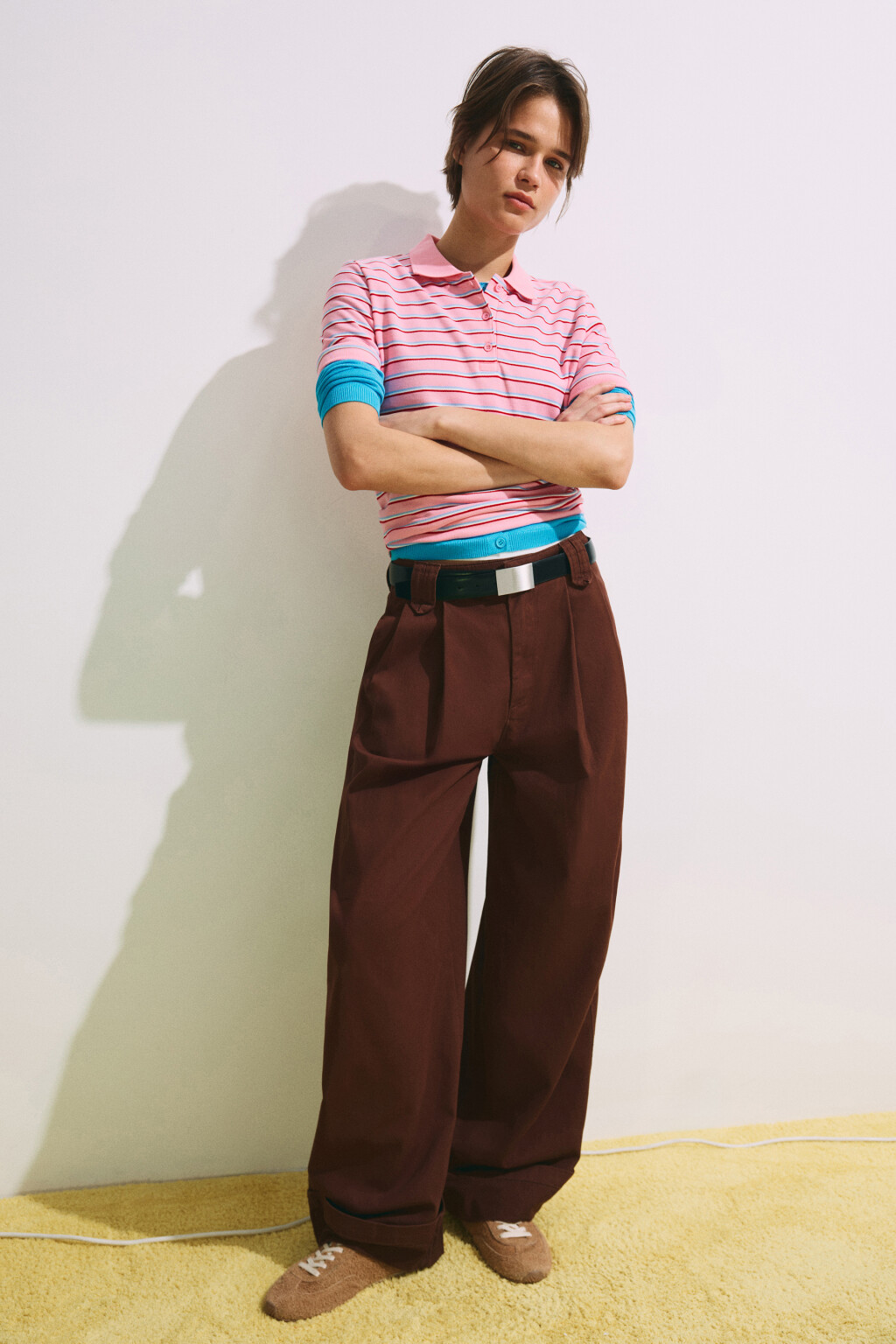 Брюки barrel fit с подворотами и защипами - цвет коричневый - 1