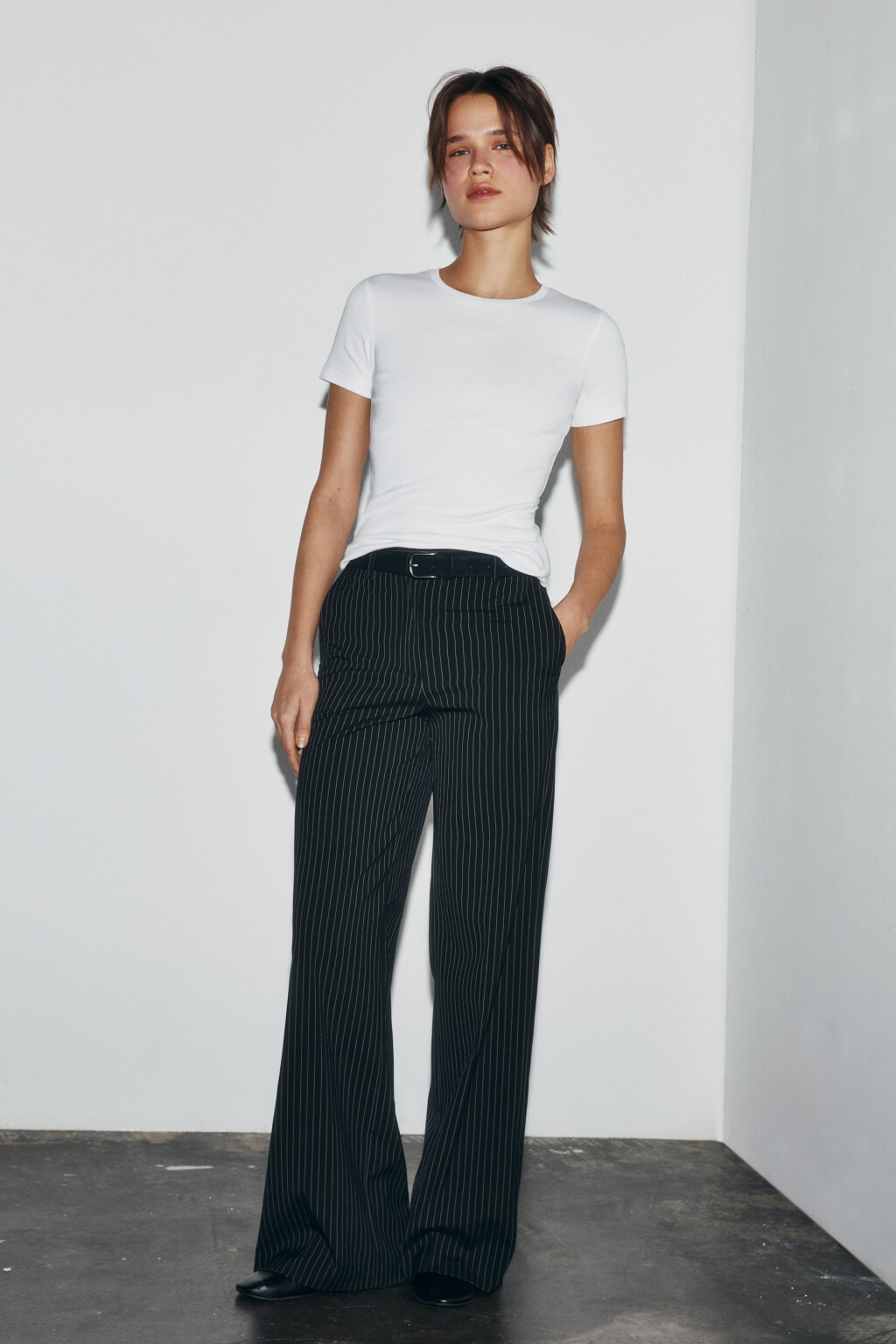 брюки прямые костюмные в полоску - цвет черный - 4