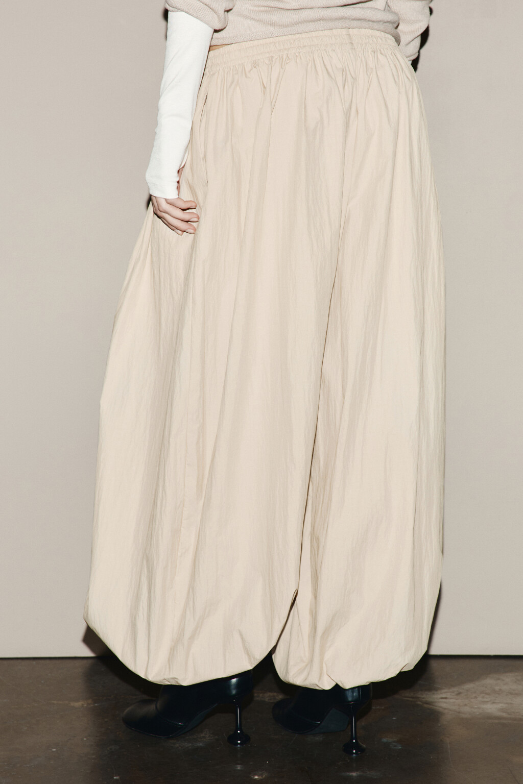 Брюки-аладдины широкие - цвет бежевый - 4