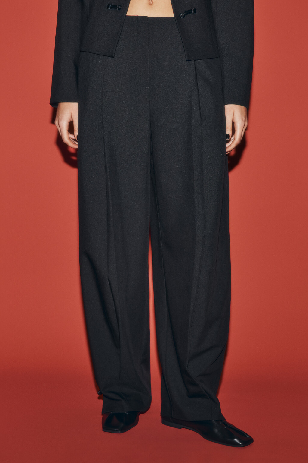 Брюки barrel fit костюмные с прищепками - цвет черный - 4