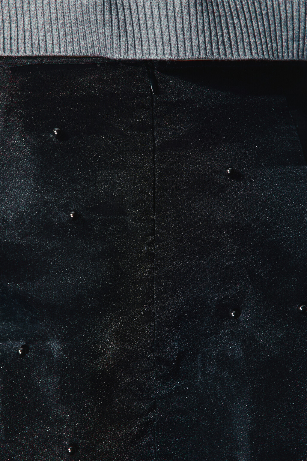 Юбка макси с вырезом и бусинами - цвет черный - 6