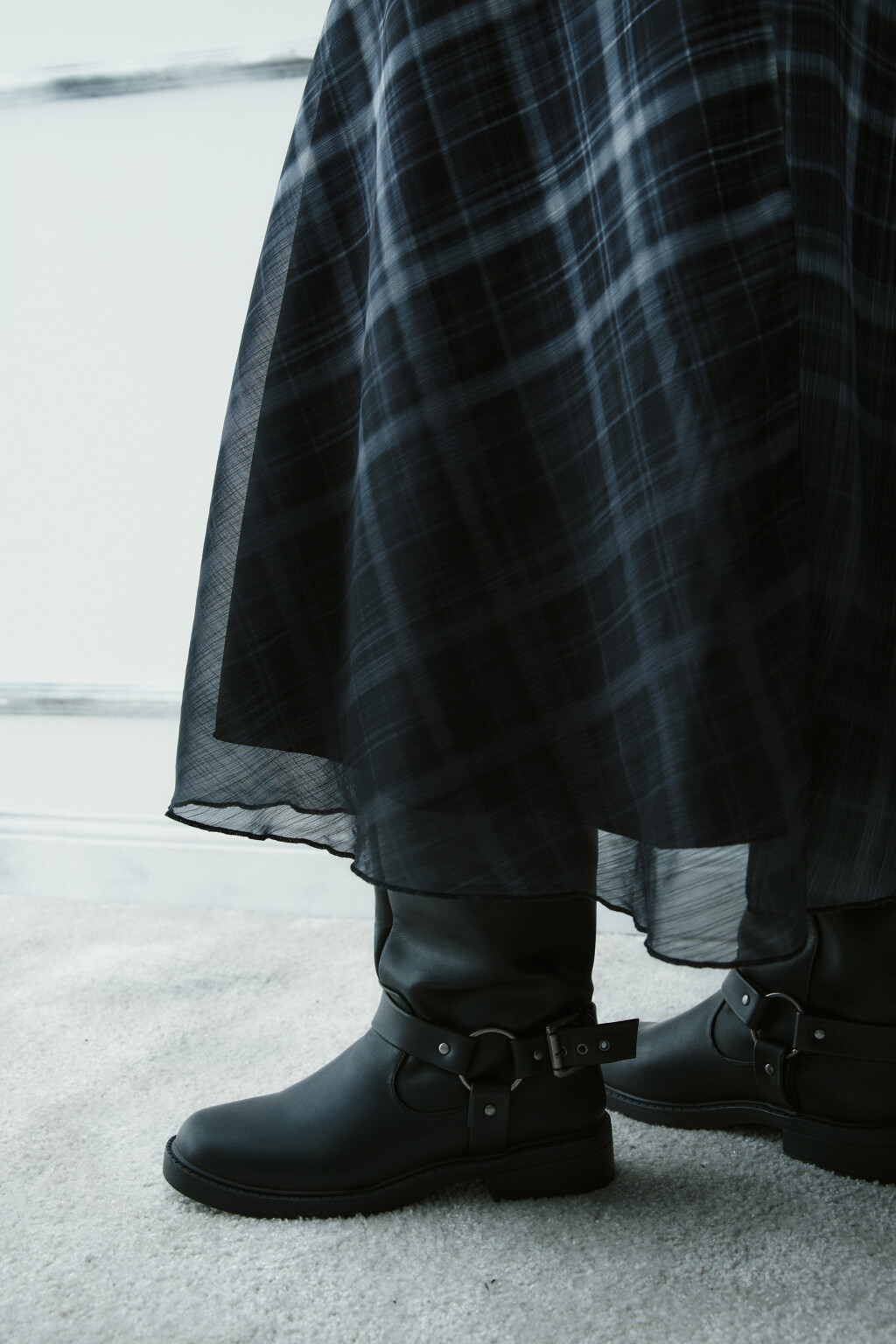 Юбка-трапеция макси с волнистым краем - цвет черный - 6