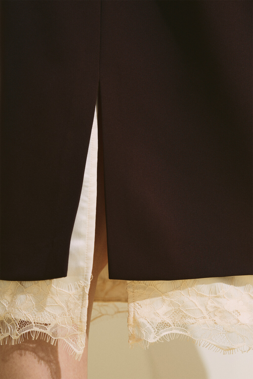 Юбка миди прямая с подъюбником - цвет коричневый - 8