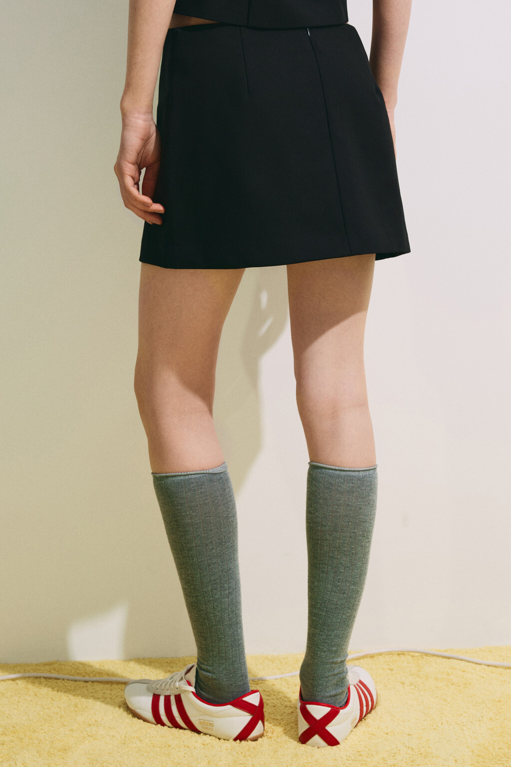 Юбка-шорты мини с высокой посадкой - цвет черный - 3