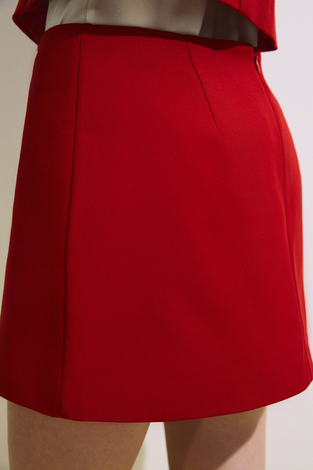Юбка-шорты мини с высокой посадкой - цвет красный - 6