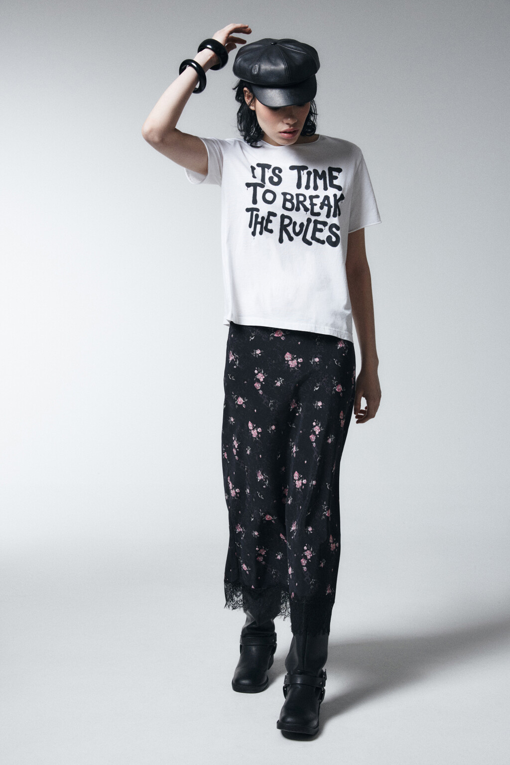 Юбка миди прямая с кружевом и принтом - цвет черный - 2