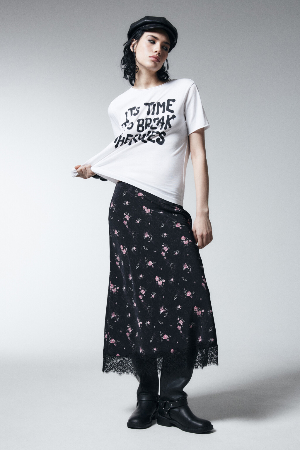 Юбка миди прямая с кружевом и принтом - цвет черный - 5